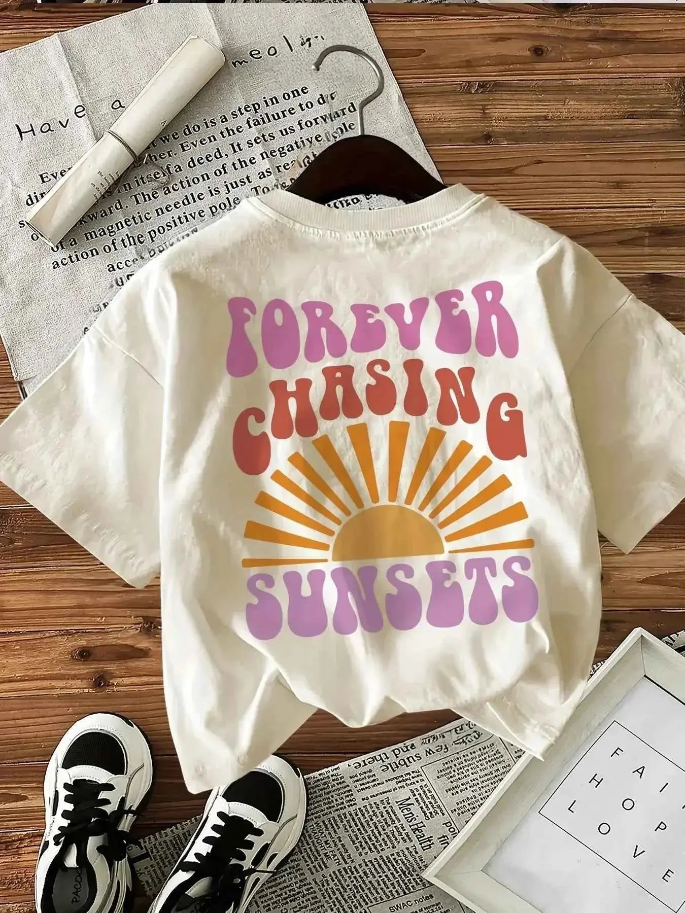 t-shirt Y2K femme original "Forever Chasing Sunsets" – Manches Courtes, Col Rond