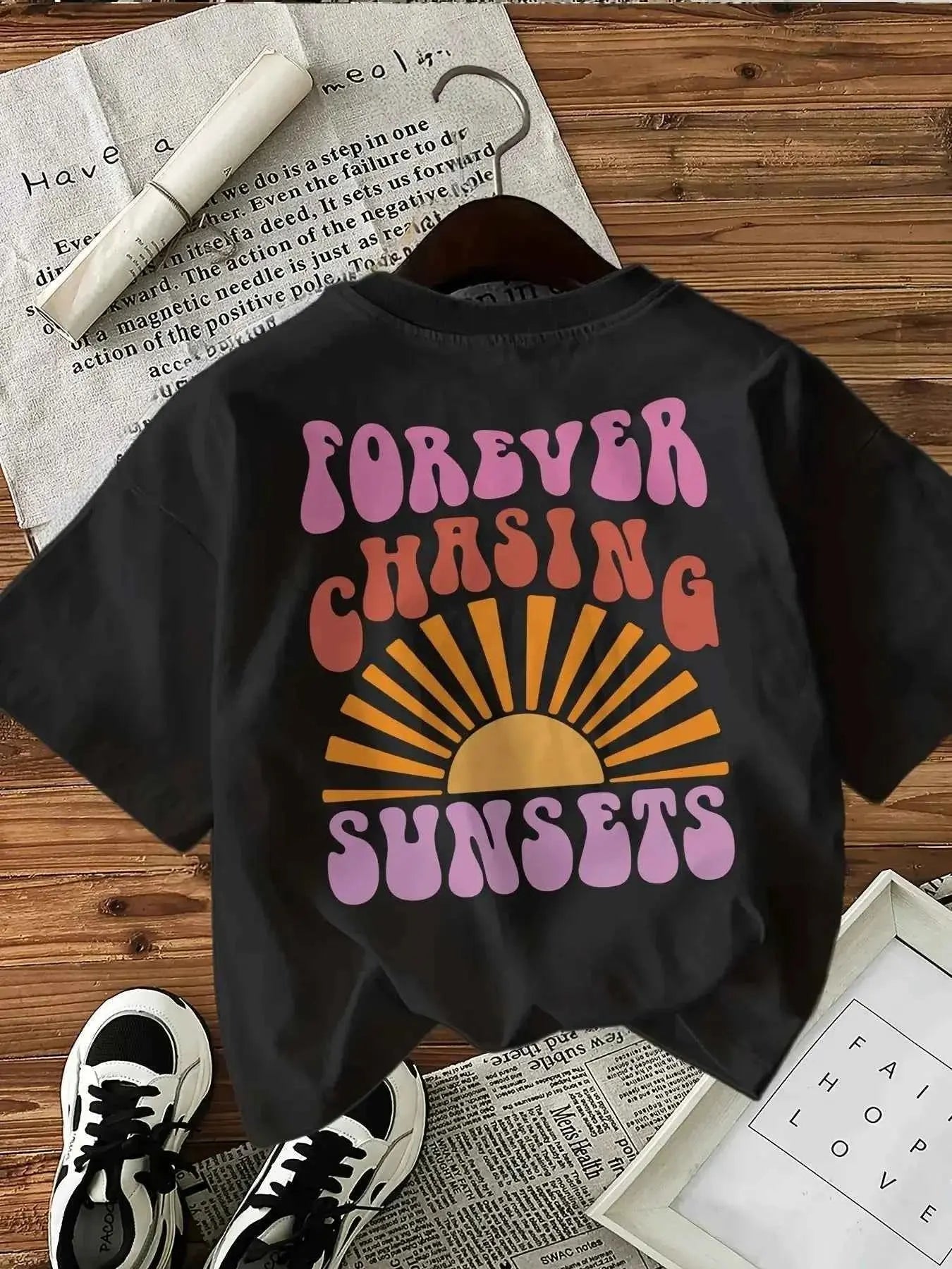 t-shirt Y2K femme original "Forever Chasing Sunsets" – Manches Courtes, Col Rond